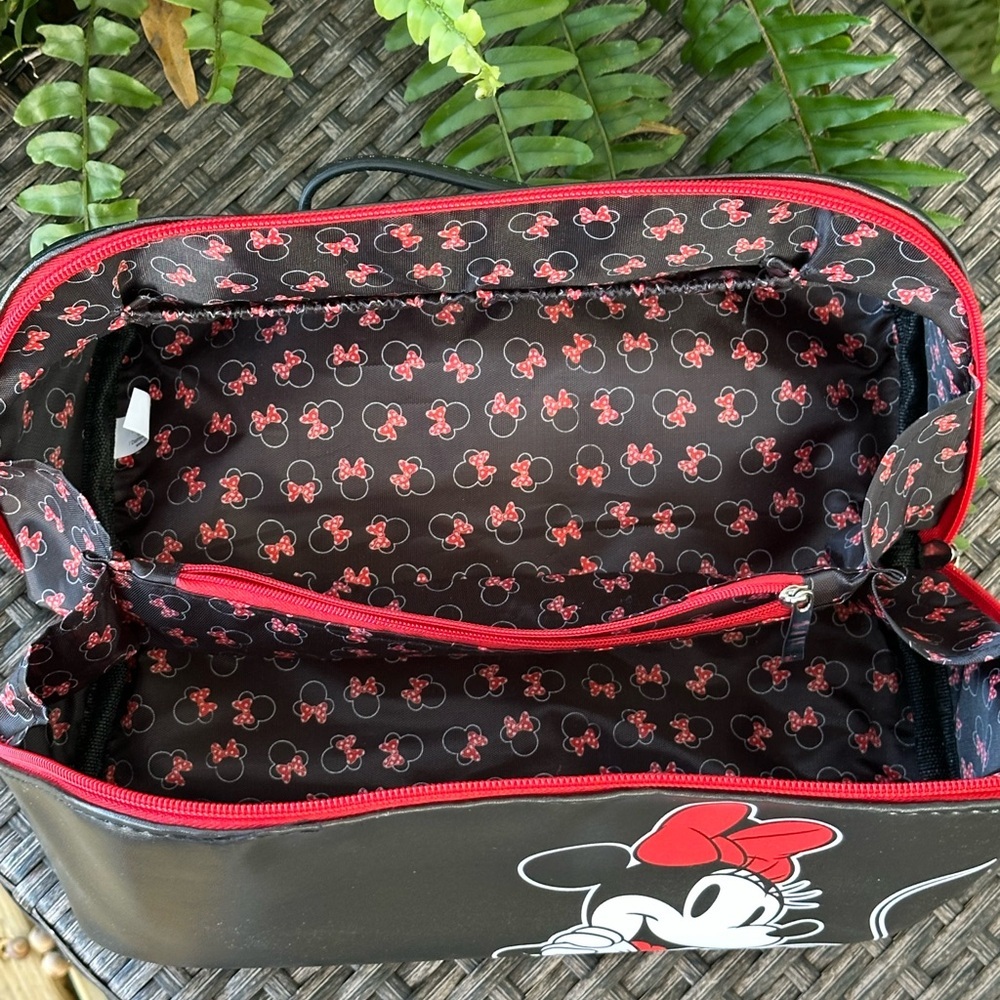 Disney Black and Red Minnie Mouse Cosmetic Bag - Picture 2 of 5